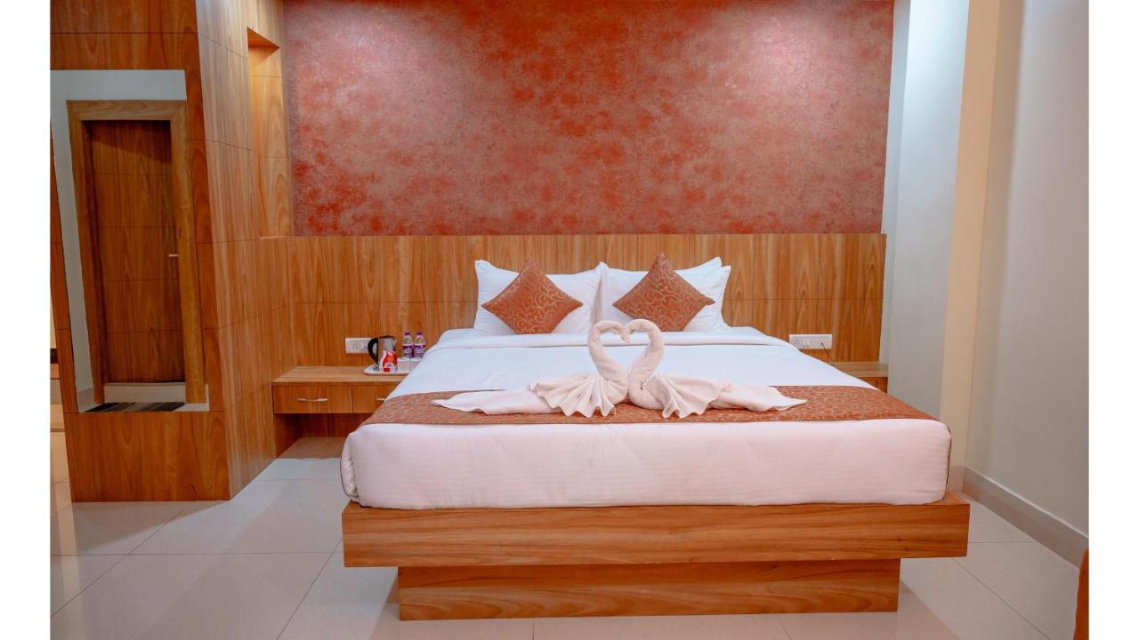 Hotel Dc Star Tarapith Ngoại thất bức ảnh