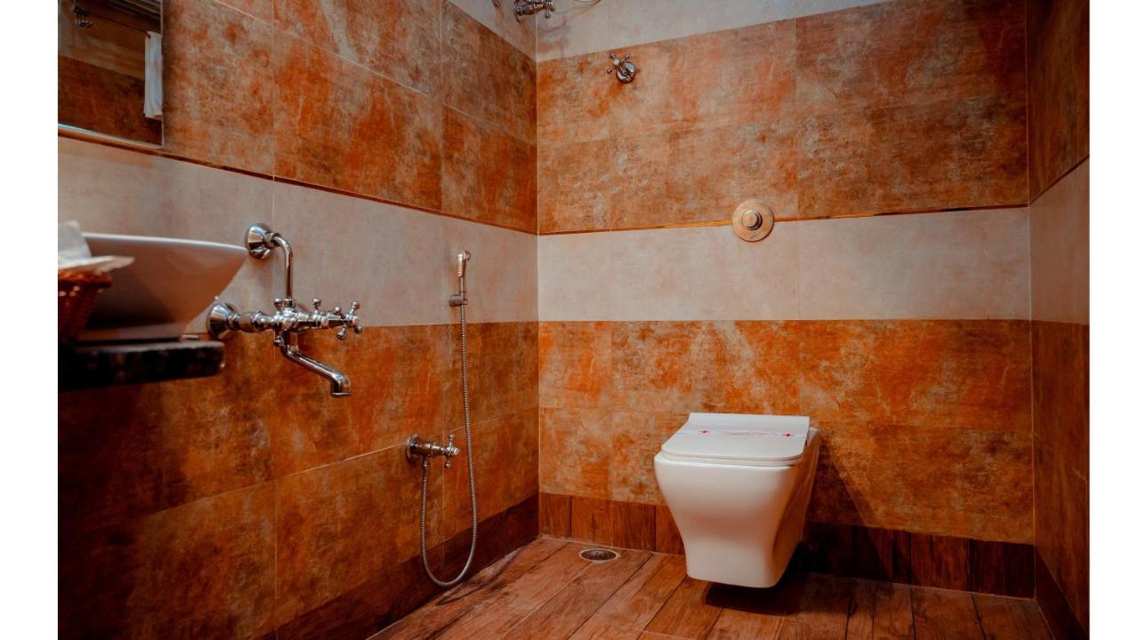 Hotel Dc Star Tarapith Ngoại thất bức ảnh