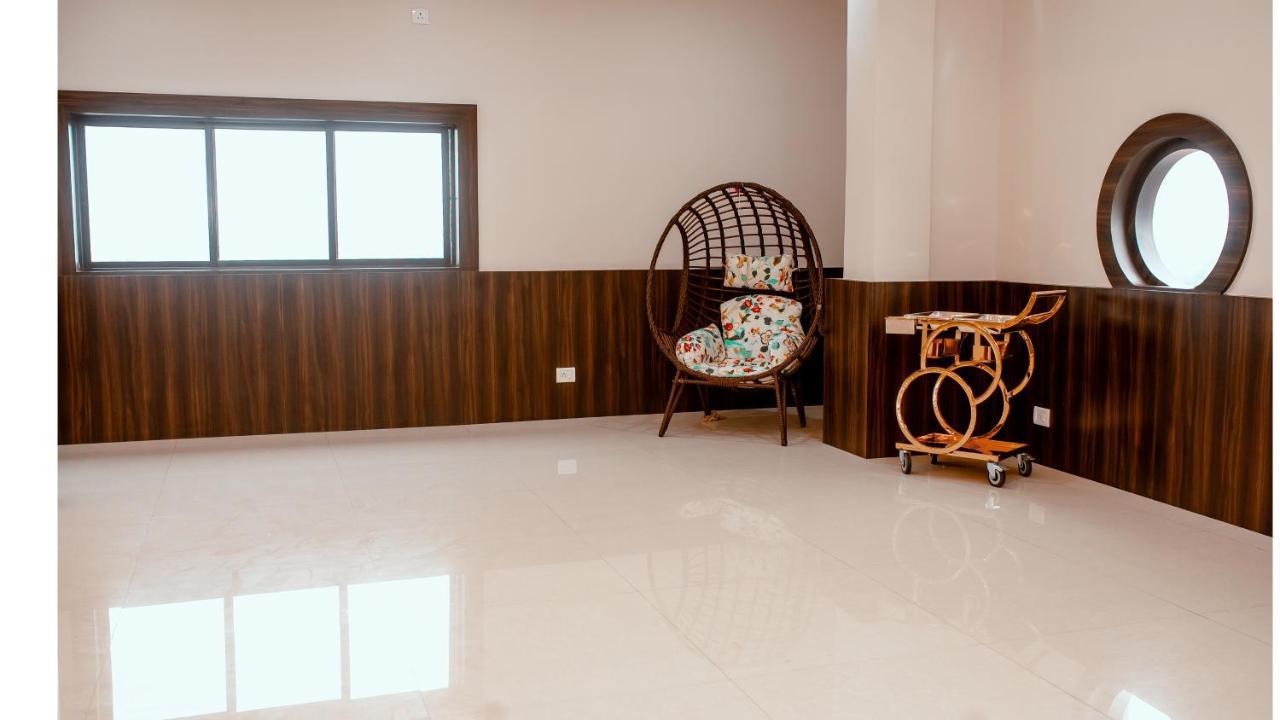 Hotel Dc Star Tarapith Ngoại thất bức ảnh