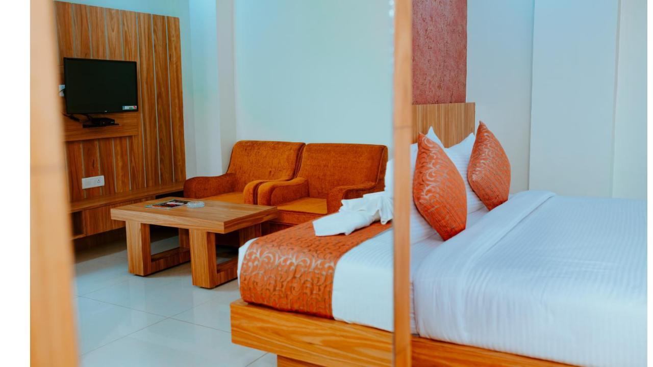Hotel Dc Star Tarapith Ngoại thất bức ảnh