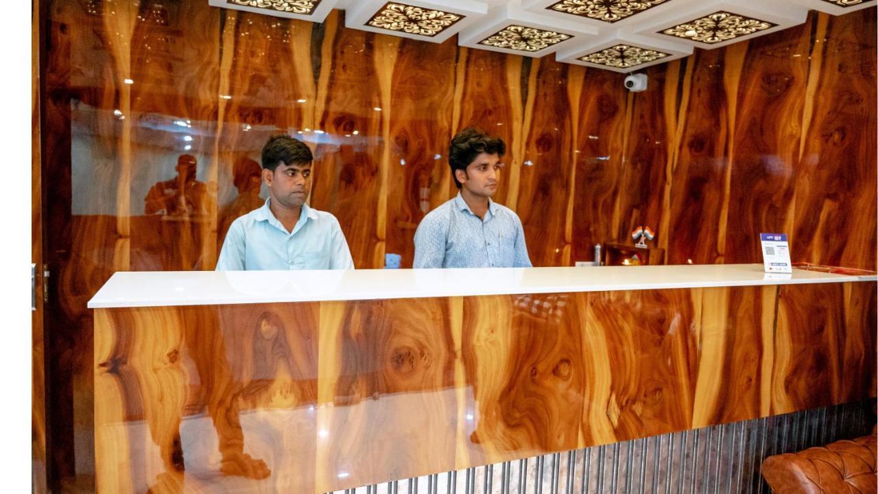 Hotel Dc Star Tarapith Ngoại thất bức ảnh