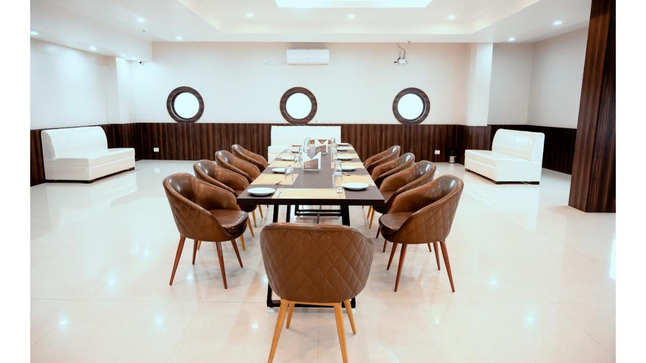 Hotel Dc Star Tarapith Ngoại thất bức ảnh