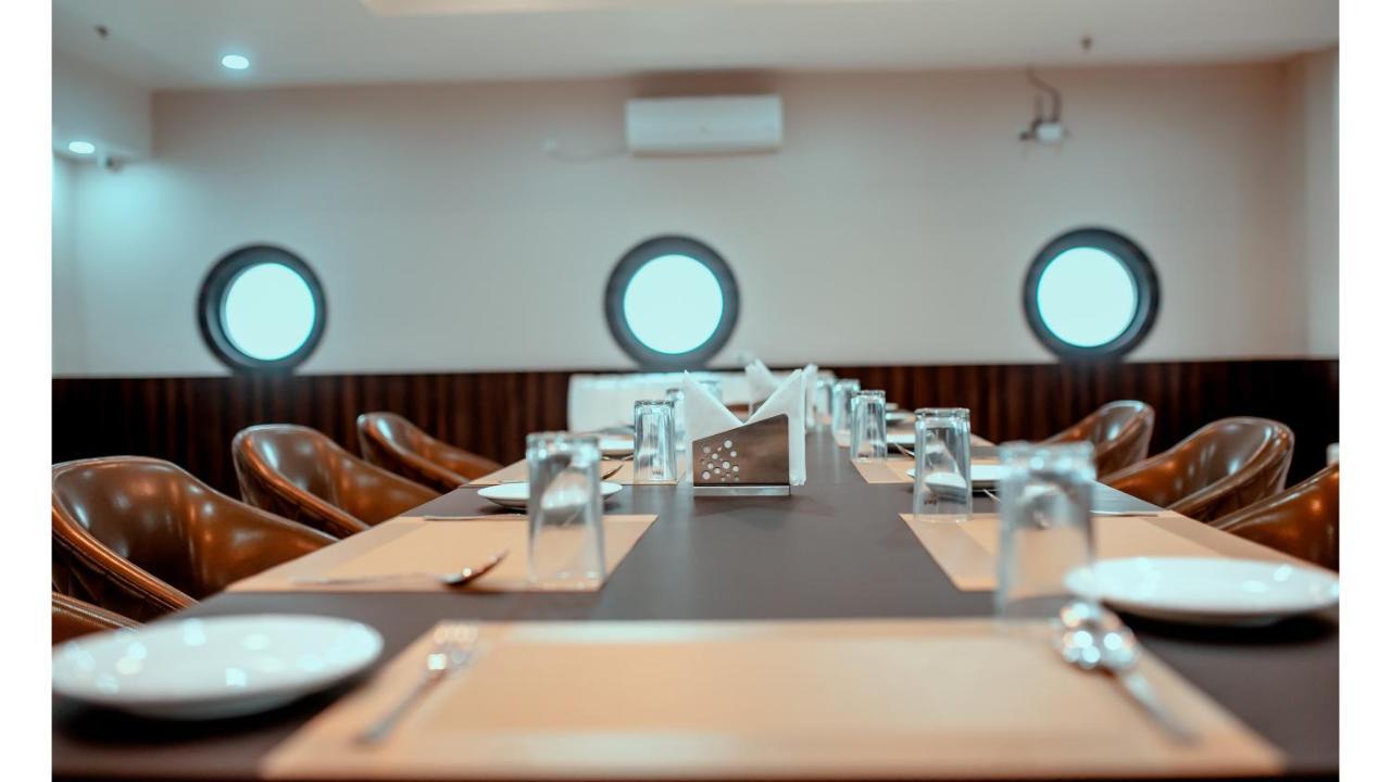 Hotel Dc Star Tarapith Ngoại thất bức ảnh