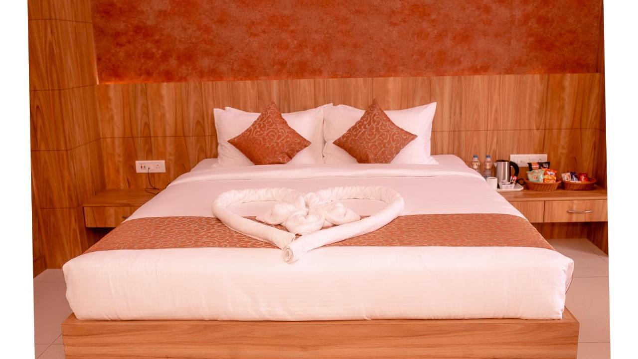 Hotel Dc Star Tarapith Ngoại thất bức ảnh