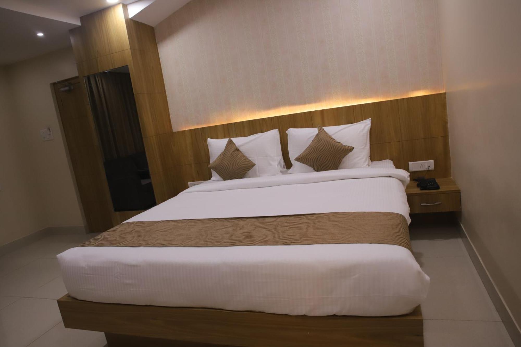 Hotel Dc Star Tarapith Ngoại thất bức ảnh
