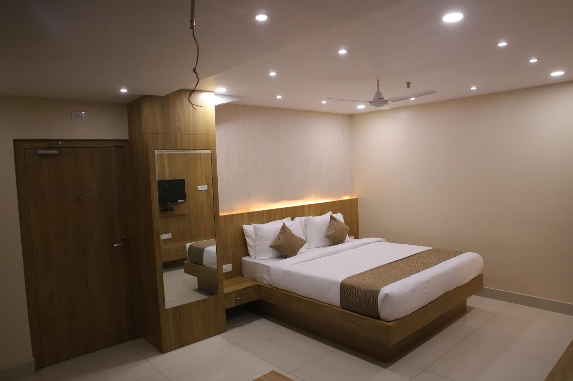 Hotel Dc Star Tarapith Ngoại thất bức ảnh